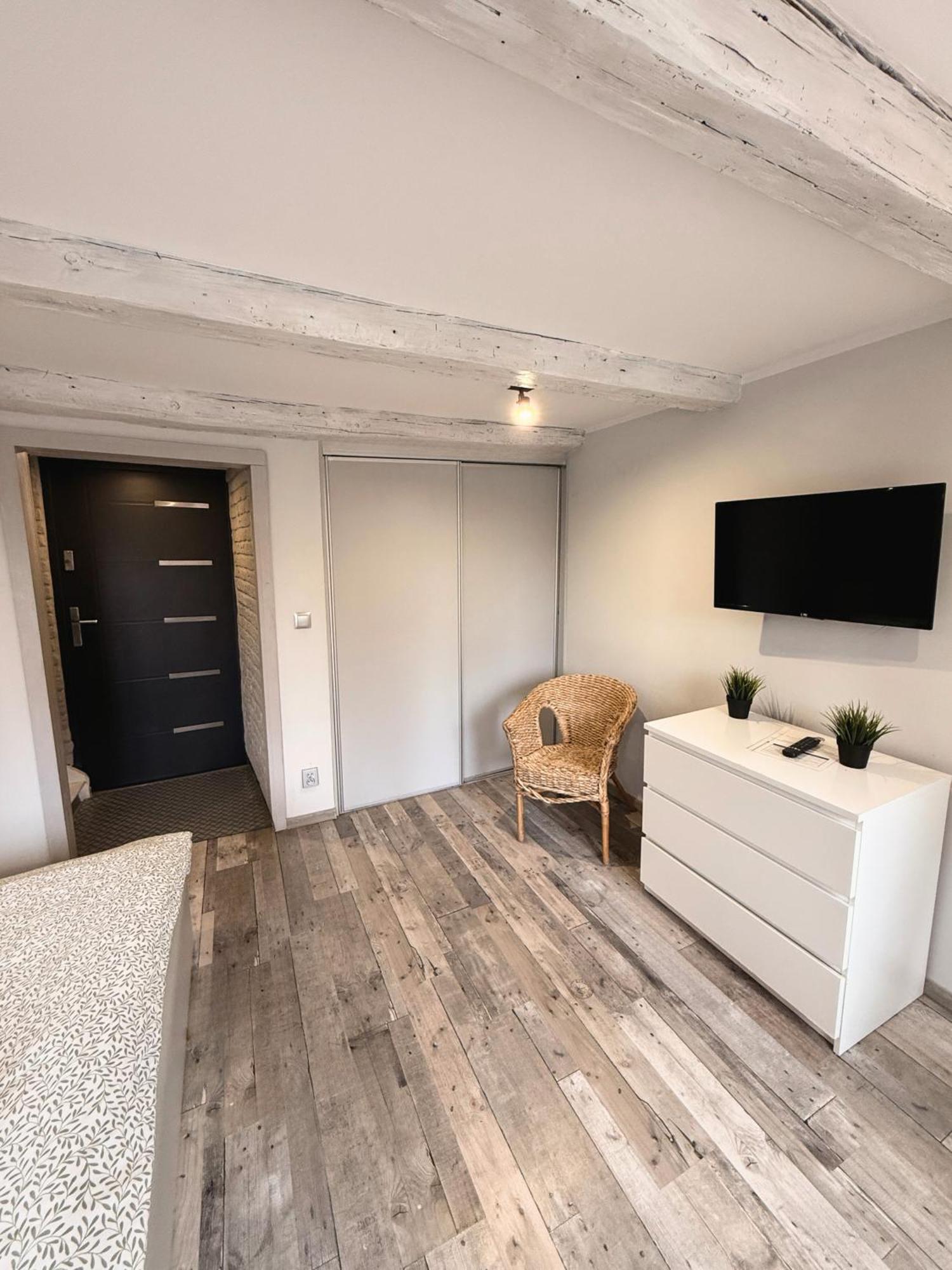 Apartament Z Widokiem Na Pomnik Kopernika - Rynek Staromiejski Thorn Exterior foto