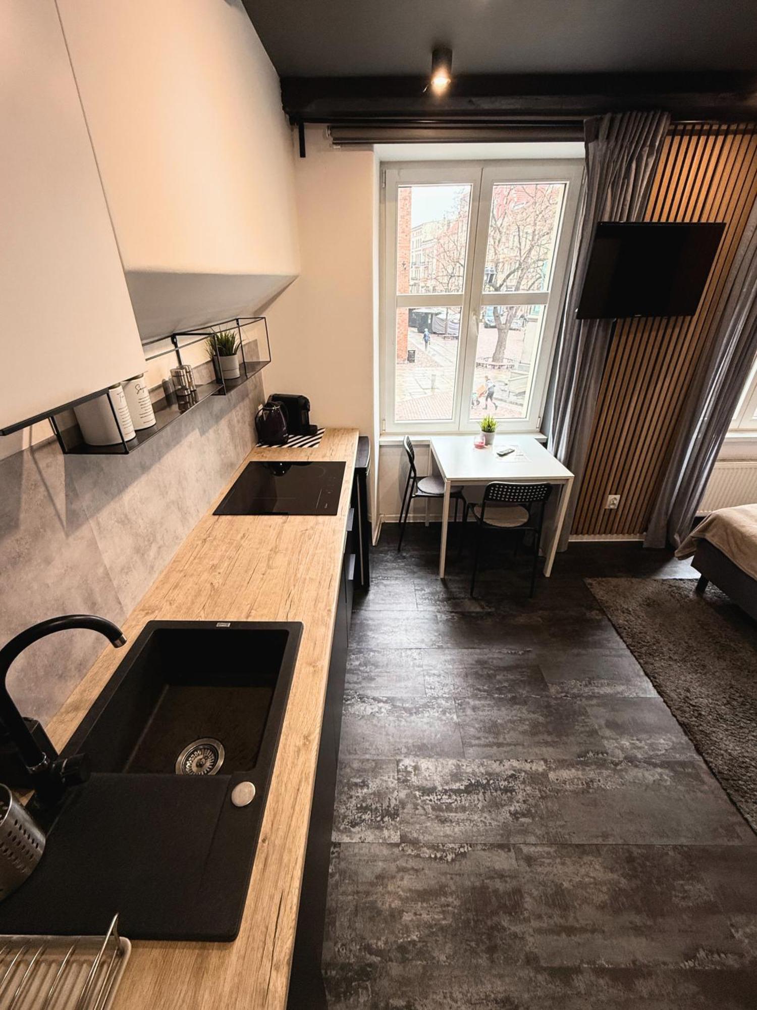 Apartament Z Widokiem Na Pomnik Kopernika - Rynek Staromiejski Thorn Exterior foto