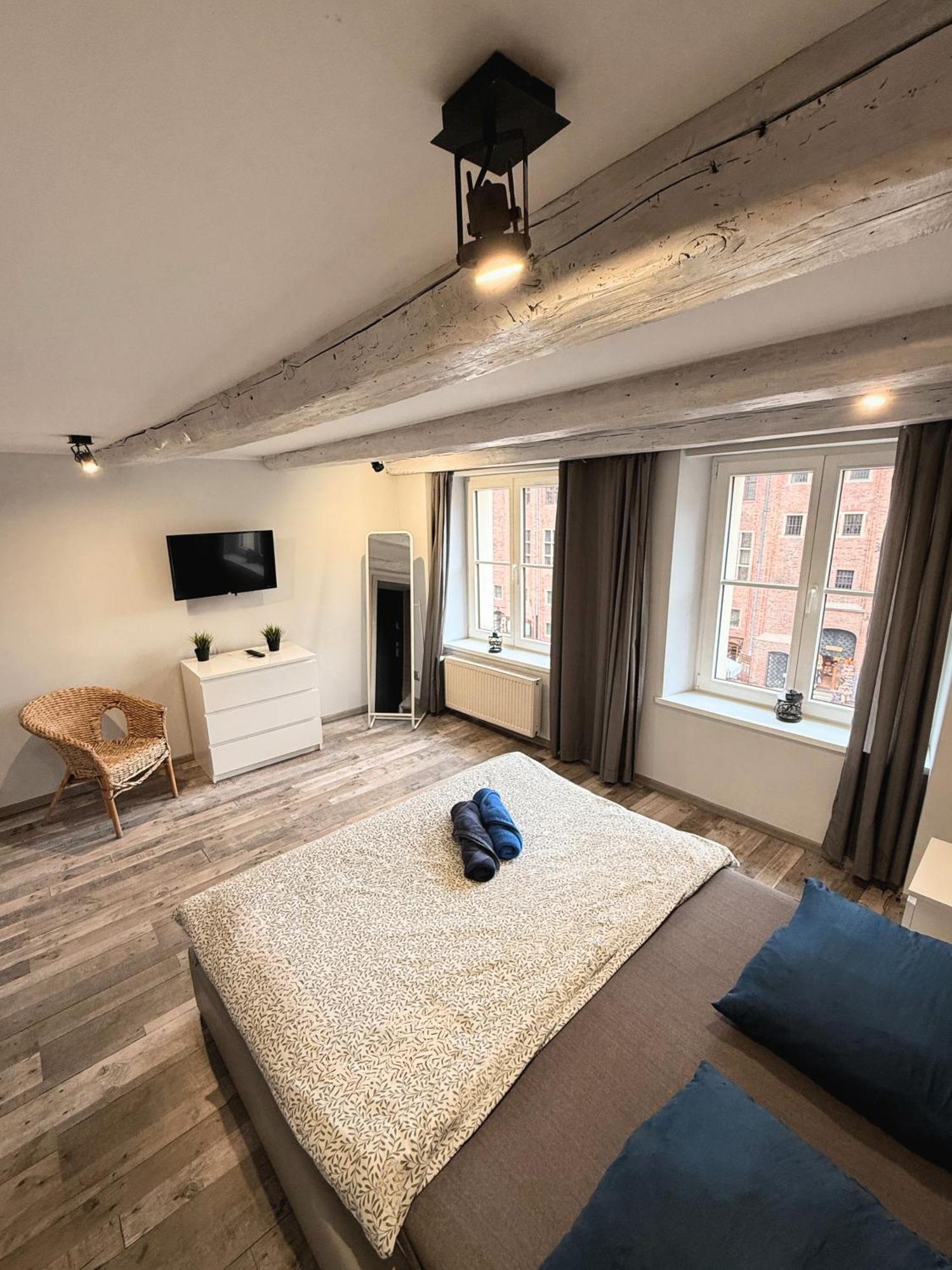 Apartament Z Widokiem Na Pomnik Kopernika - Rynek Staromiejski Thorn Exterior foto