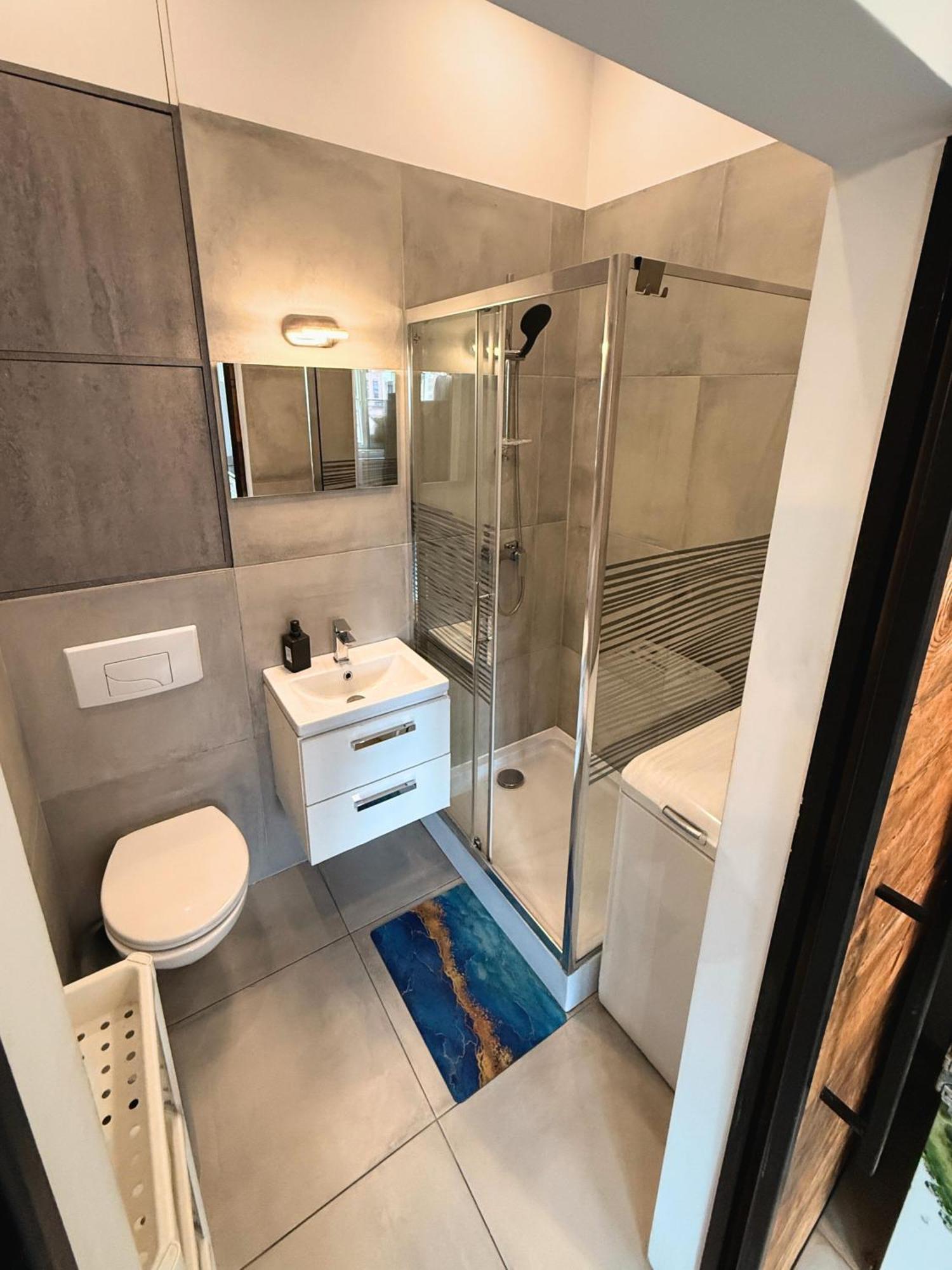 Apartament Z Widokiem Na Pomnik Kopernika - Rynek Staromiejski Thorn Exterior foto